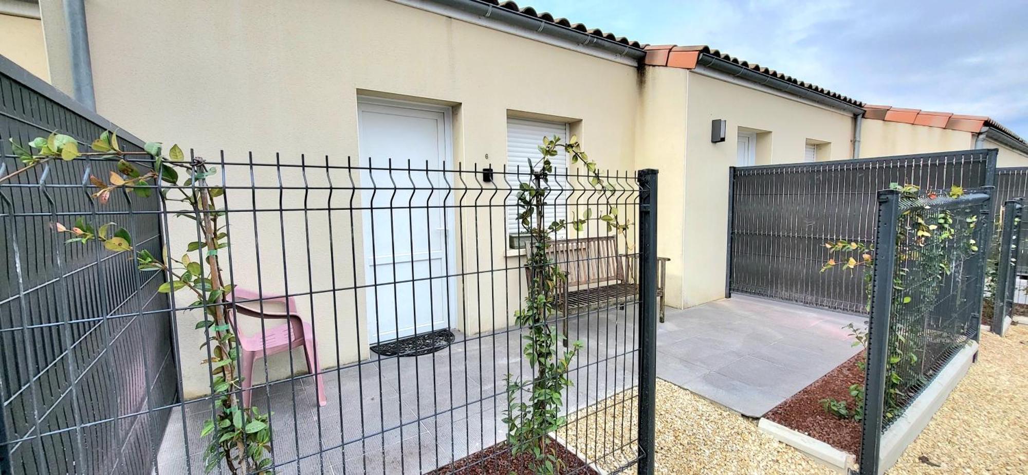 Residences Les Sansonnets "Appartements & Studios" Jonzac Exterior photo